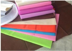 Nonwoven table cover